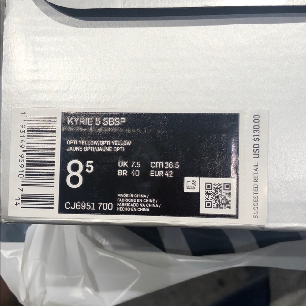 Spongebob kyrie 5